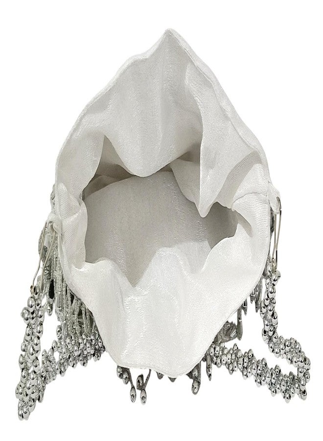 داتشيس حقيبة بوتلي مزينة بشرابات مطرزة من دوقة لحفلات الزفاف (فضية) - Image 4